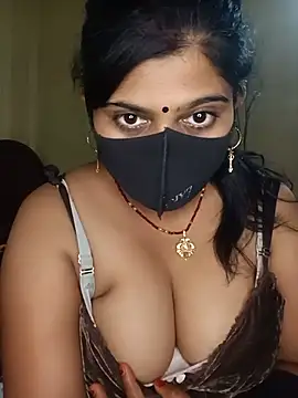 Snapshot of reena502 chatting on 18, 7, 2026 reena502 online show from 18, 7, 2026