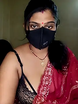 Snapshot of reena502 chatting on 20, 7, 2026 reena502 online show from 20, 7, 2026