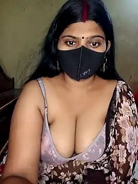 Snapshot of reena502 chatting on 4, 8, 2026 reena502 online show from 4, 8, 2026