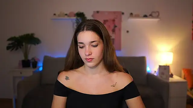 kissie cat online show from 11, 11, 2025