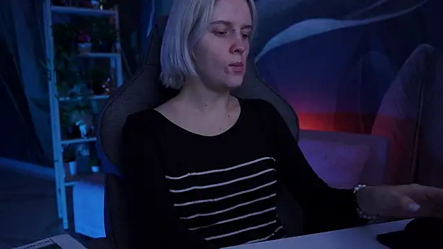 BethanyCloud online show from 6, 11, 2025