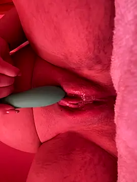 Celine Seybell online show from 23, 10, 2025