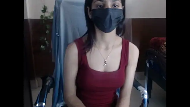 Snapshot of _kamyaa09 chatting on 15, 2, 2026 kamyaa09 online show from 15, 2, 2026