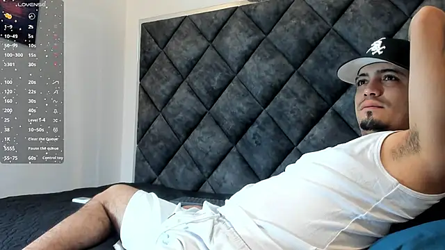 OwenStonne  online show from 15, 11, 2025