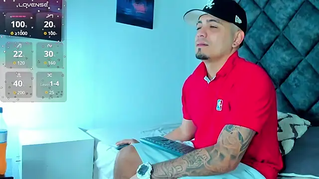 OwenStonne  online show from 23, 11, 2025