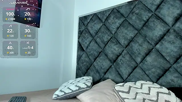 OwenStonne  online show from 25, 11, 2025