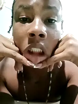 Snapshot of Yvonne_yeleaneee chatting on 2, 4, 2026 Yvonne yeleaneee online show from 2, 4, 2026