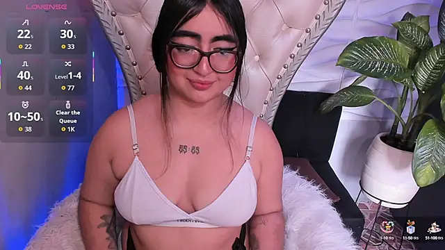 April  foxx online show from 19, 9, 2025