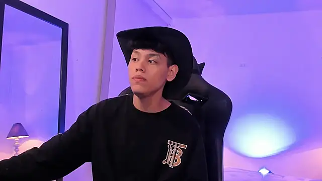 zeus blaze online show from 4, 11, 2025