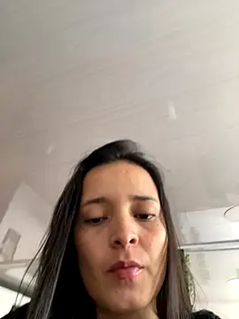 Mia jhoonson online show from 23, 11, 2025