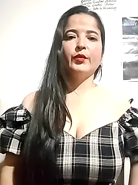 Snapshot of Ainaraazul chatting on 3, 12, 2025 Ainaraazul online show from 3, 12, 2025