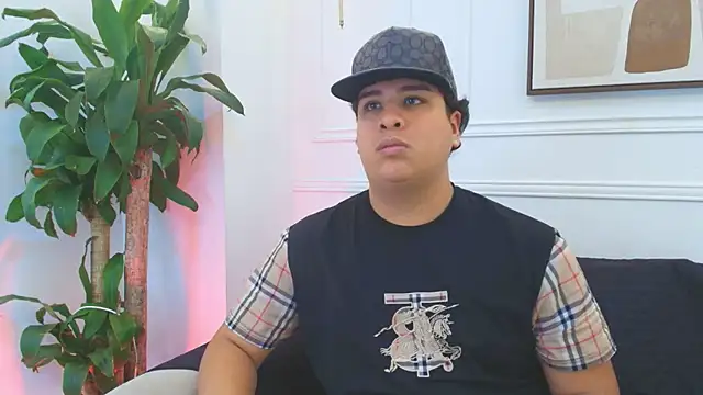 Snapshot of Naim_Bennetsex chatting on 13, 12, 2025 Naim Bennetsex online show from 13, 12, 2025