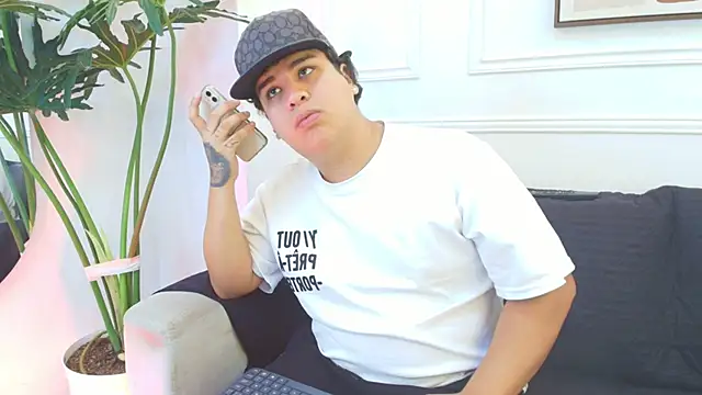 Snapshot of Naim_Bennetsex chatting on 20, 12, 2025 Naim Bennetsex online show from 20, 12, 2025