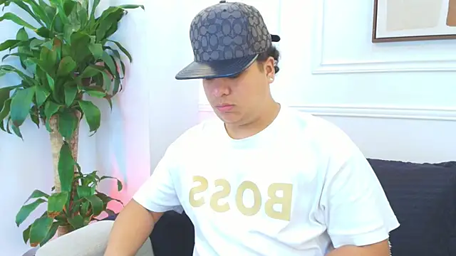 Snapshot of Naim_Bennetsex chatting on 7, 1, 2026 Naim Bennetsex online show from 7, 1, 2026