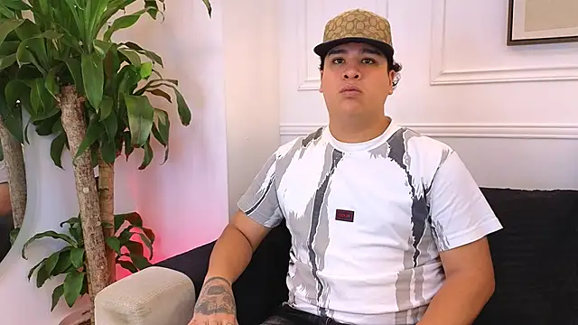 Snapshot of Naim_Bennetsex chatting on 10, 2, 2026 Naim Bennetsex online show from 10, 2, 2026