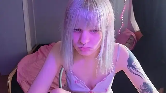 Elieiza xo online show from 7, 4, 2026