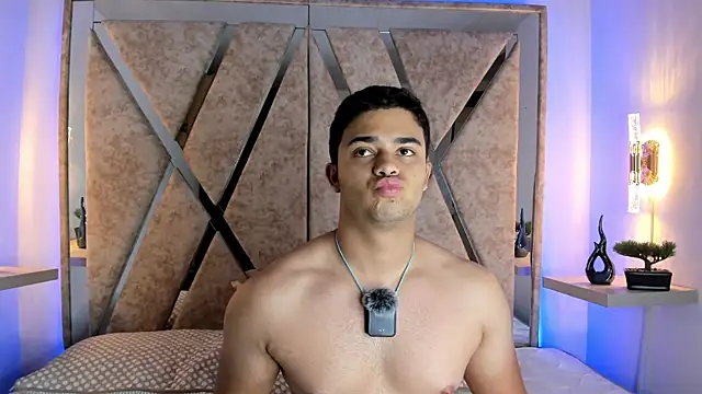 Snapshot of jayd_muscle chatting on 21, 10, 2025 jayd muscle online show from 21, 10, 2025