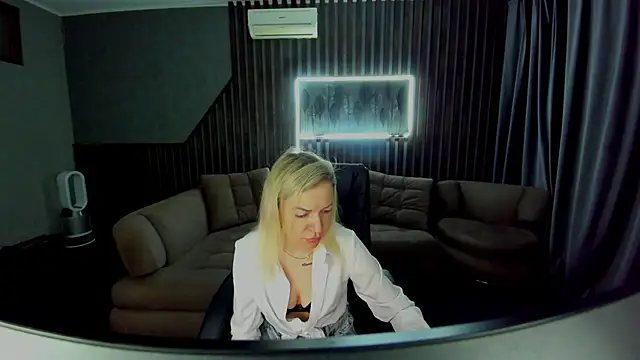 Anna Snows online show from 13, 10, 2025