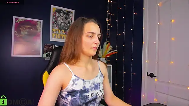 Snapshot of Ann_Perry chatting on 11, 9, 2025 Ann Perry online show from 11, 9, 2025