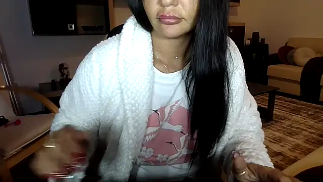 Snapshot of Ella_sweety00 chatting on 6, 5, 2026 Ella sweety00 online show from 6, 5, 2026