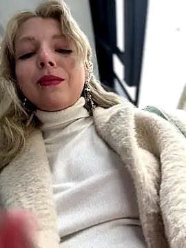 EveLittleSinner online show from 12, 10, 2025