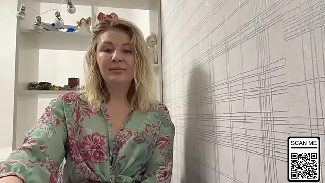 Blondie xoxoxo online show from 18, 12, 2025