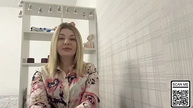 Blondie xoxoxo online show from 13, 1, 2026