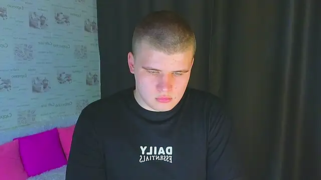 kittenmurr online show from 23, 9, 2025