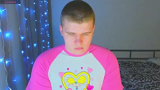 kittenmurr online show from 15, 12, 2025