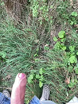 Snapshot of Leonddx chatting on 2, 10, 2025 Leonddx online show from 2, 10, 2025