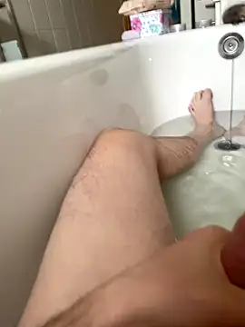 Snapshot of Leonddx chatting on 6, 10, 2025 Leonddx online show from 6, 10, 2025