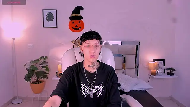 Luci Rose online show from 23, 10, 2025