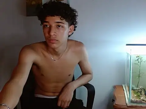 Snapshot of Xtremeplay_18 chatting on 11, 9, 2025 Xtremeplay 18 online show from 11, 9, 2025