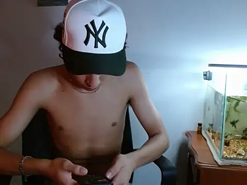 Snapshot of Xtremeplay_18 chatting on 26, 9, 2025 Xtremeplay 18 online show from 26, 9, 2025