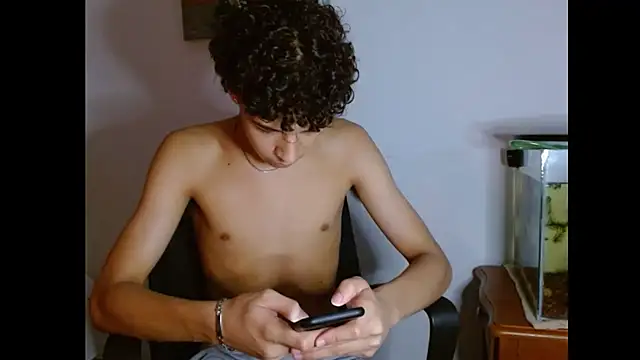 Snapshot of Xtremeplay_18 chatting on 3, 10, 2025 Xtremeplay 18 online show from 3, 10, 2025