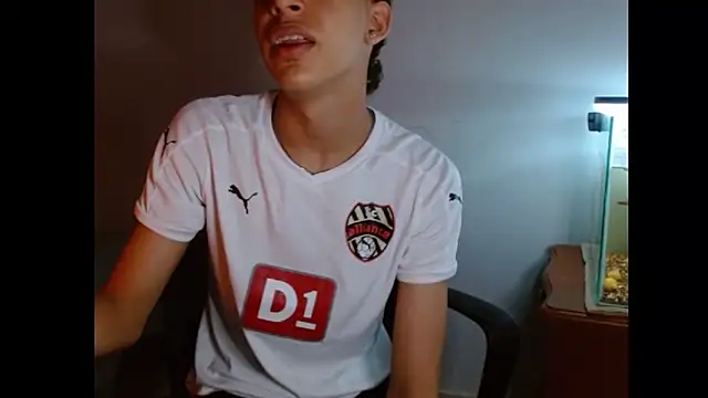 Snapshot of Xtremeplay_18 chatting on 9, 10, 2025 Xtremeplay 18 online show from 9, 10, 2025