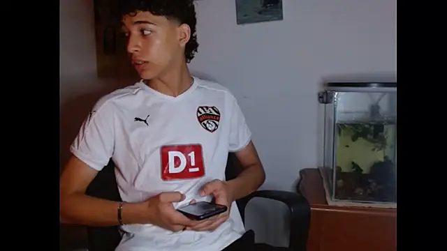 Snapshot of Xtremeplay_18 chatting on 10, 10, 2025 Xtremeplay 18 online show from 10, 10, 2025