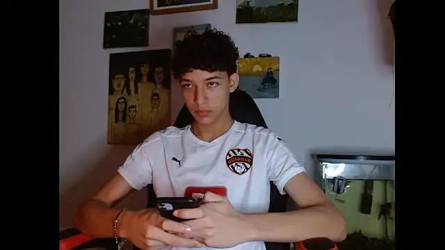 Snapshot of Xtremeplay_18 chatting on 24, 10, 2025 Xtremeplay 18 online show from 24, 10, 2025