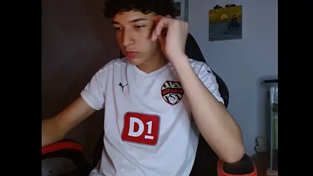 Snapshot of Xtremeplay_18 chatting on 30, 10, 2025 Xtremeplay 18 online show from 30, 10, 2025