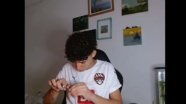 Snapshot of Xtremeplay_18 chatting on 1, 11, 2025 Xtremeplay 18 online show from 1, 11, 2025