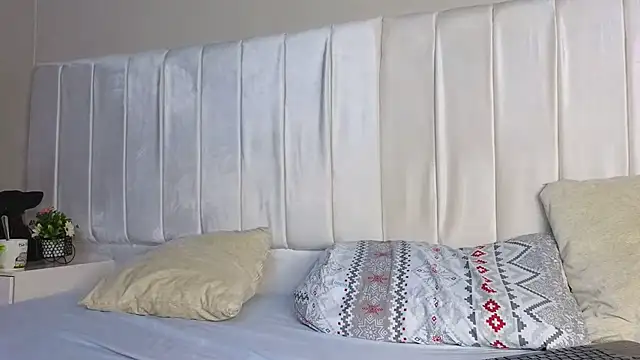 Miriam milf online show from 12, 10, 2025