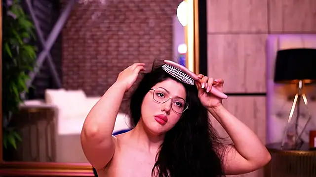 Snapshot of AlenaCapricious chatting on 8, 5, 2026 AlenaCapricious online show from 8, 5, 2026