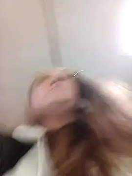 Kiss Eva online show from 15, 4, 2026