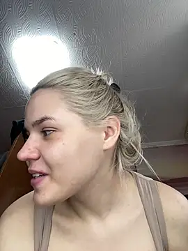 Snapshot of April_Purr chatting on 12, 5, 2026 April Purr online show from 12, 5, 2026