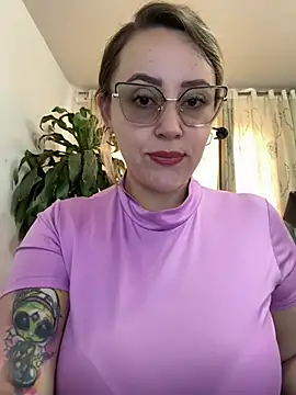 Snapshot of CurvyLust_x chatting on 23, 4, 2026 CurvyLust x online show from 23, 4, 2026