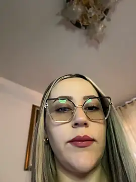 Snapshot of CurvyLust_x chatting on 11, 7, 2026 CurvyLust x online show from 11, 7, 2026