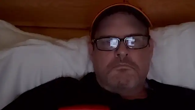 Snapshot of One_Man_For_You chatting on 4, 12, 2025 One Man For You online show from 4, 12, 2025