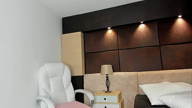 CandelaMartineez online show from 13, 10, 2025