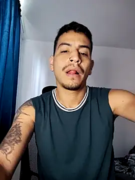 Snapshot of Juann-cock chatting on 26, 11, 2025 Juann-cock online show from 26, 11, 2025