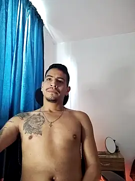 Snapshot of Juann-cock chatting on 28, 11, 2025 Juann-cock online show from 28, 11, 2025